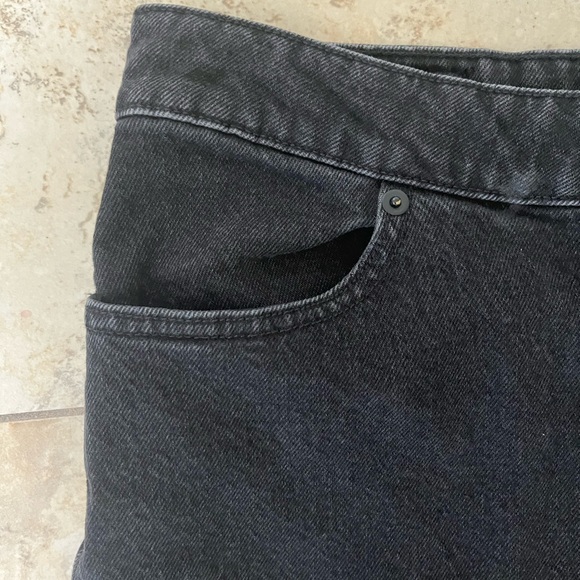 Social Tourist Black Wide Leg Jeans for Women - Picture 2 of 12